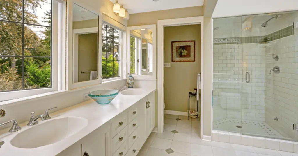 Hemorrhoids During Pregnancy, a clean bathroom